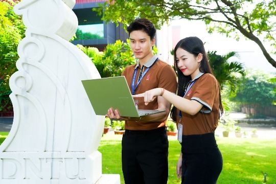 FULL-TIME UNDERGRADUATE PROGRAM